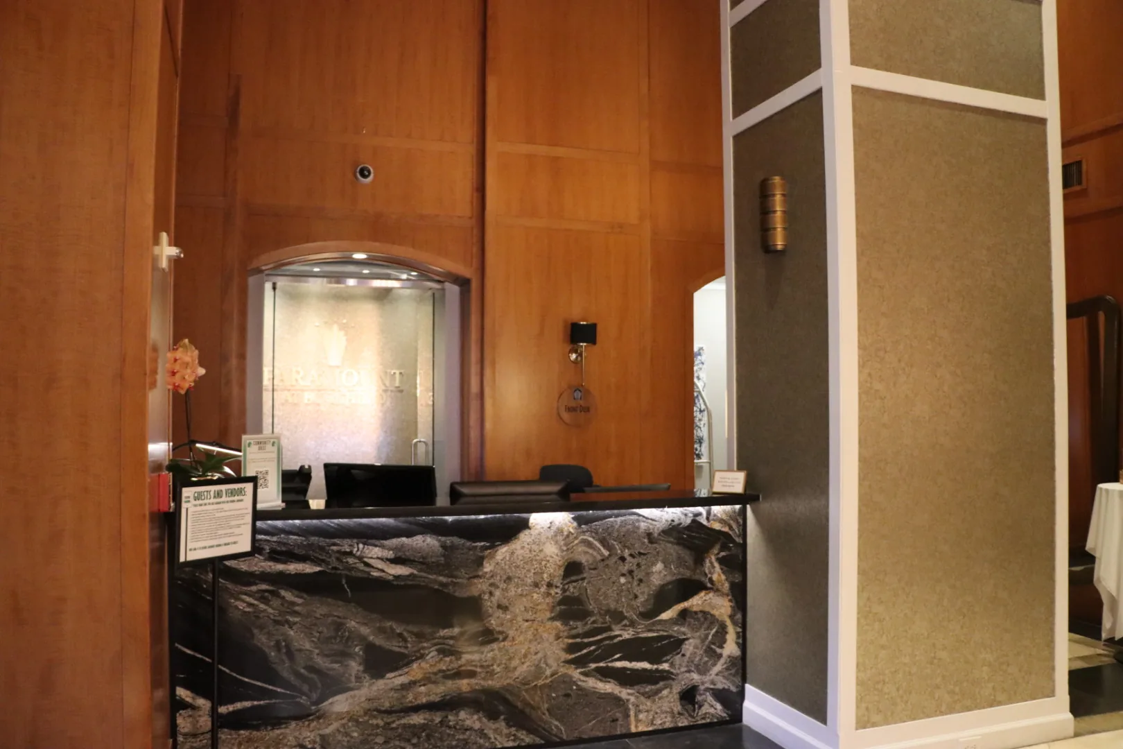 The 24/7 concierge desk and reception