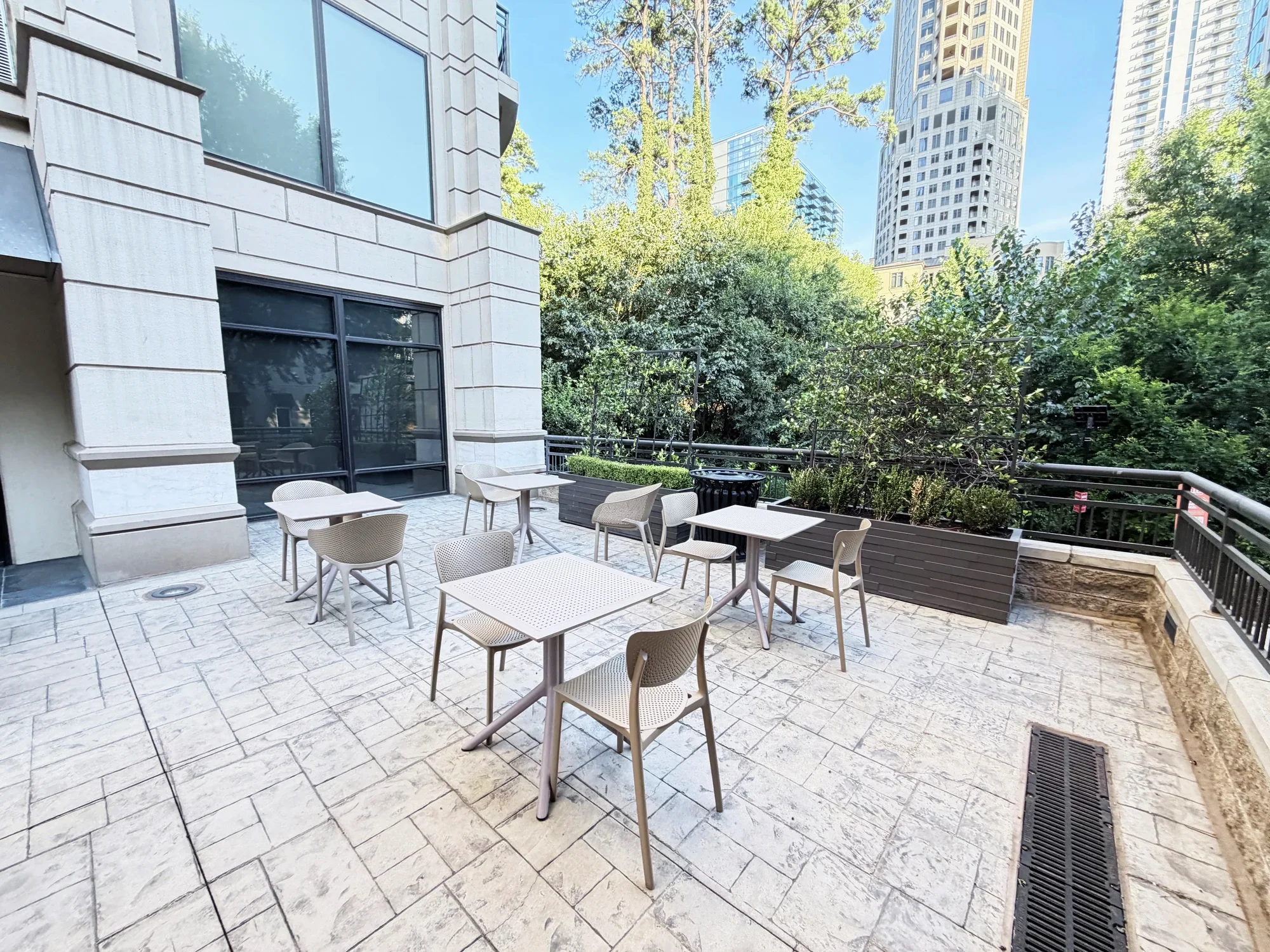 Terrace Sun Deck and Outdoor Lounge
